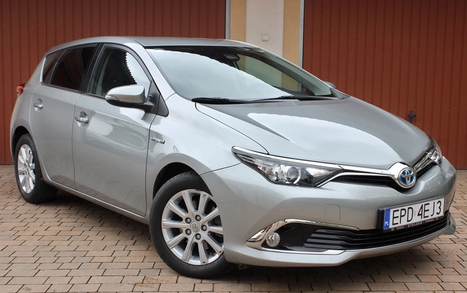 Toyota Auris cena 63900 przebieg: 63000, rok produkcji 2016 z Poddębice małe 407